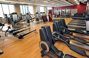 B)SIDE   SPORTING CENTER
